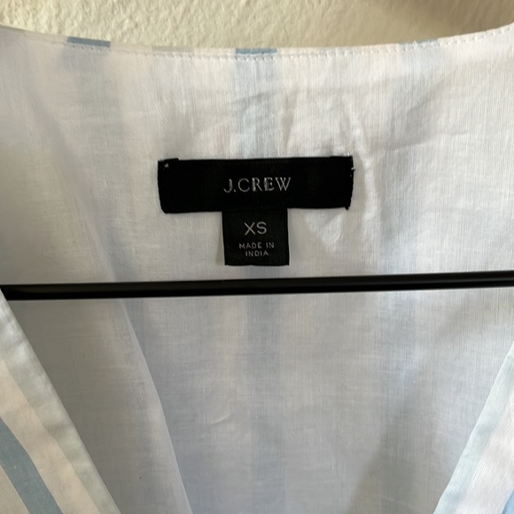 Girly J crew wrap top - Picture 2 of 6